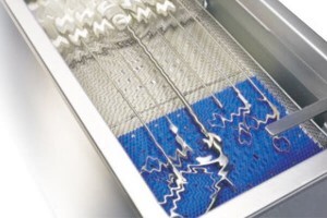 把手放進(jìn)超聲波清洗器中安全嗎？真相遠(yuǎn)比你想得復(fù)雜